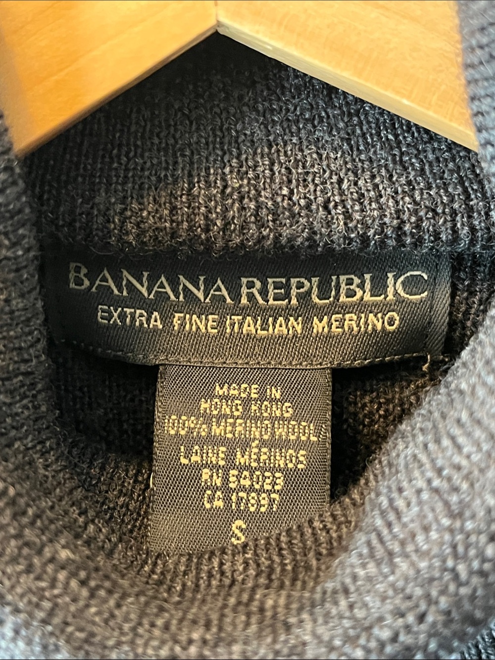 Y2K Banana Republic Extra Fine Italian Merino Wool Women’s Size S - Picture 9 of 10